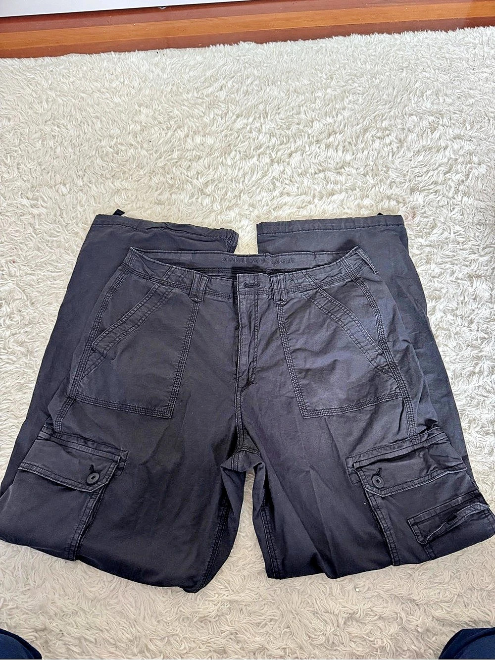 American Eagle Woman’s Cargo Shorts Black Size 14 Long